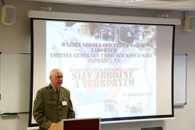 Otwarcie konferencji "Siły zbrojne a terroryzm". Fot. WSOWL
&nbsp;