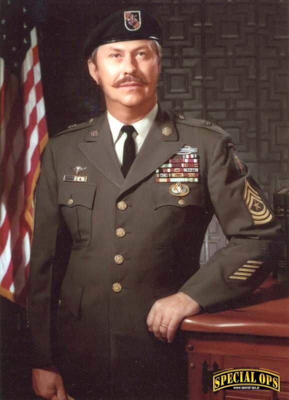 Special Forces Sergeant Major (ret.) Albert Slugocki - zdjęcie wykonane przed przejściem na emeryturę po 21 latach służby w US Army, podczas której spędził na wojnie: w Korei - rok i dziewięć miesięcy, w Południowo-Wschodniej Azji (Kambodża, Laos, Wietna.