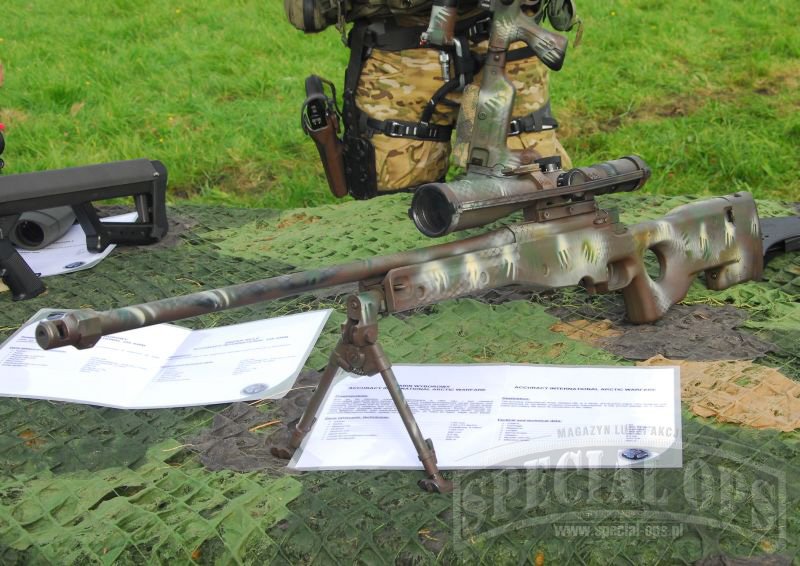 Pokaz wyposażenia i uzbrojenia komandosów JW FORMOZA podczas ćwiczeń Anakonda-12