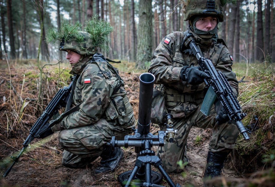 Szkolenie poligonowe 1 Batalionu Strzelców Podhalańskich w Nowej Dębie.