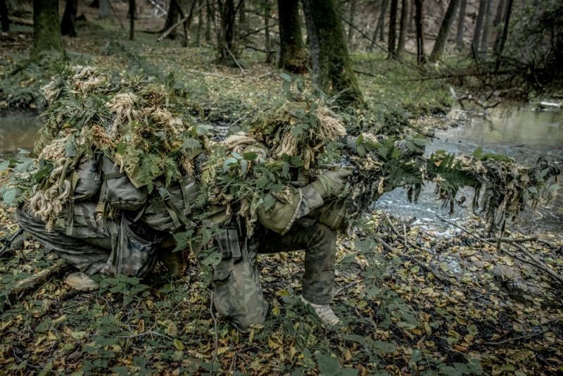 Ćwiczenia strzelców wyborowych z 1. Batalionu Strzelców Podhalańskich we współdziałaniu z pododdziałami zmechanizowanymi.