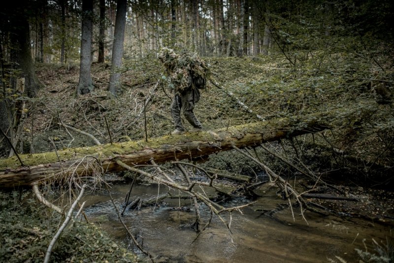 Ćwiczenia strzelców wyborowych z 1. Batalionu Strzelców Podhalańskich we współdziałaniu z pododdziałami zmechanizowanymi.