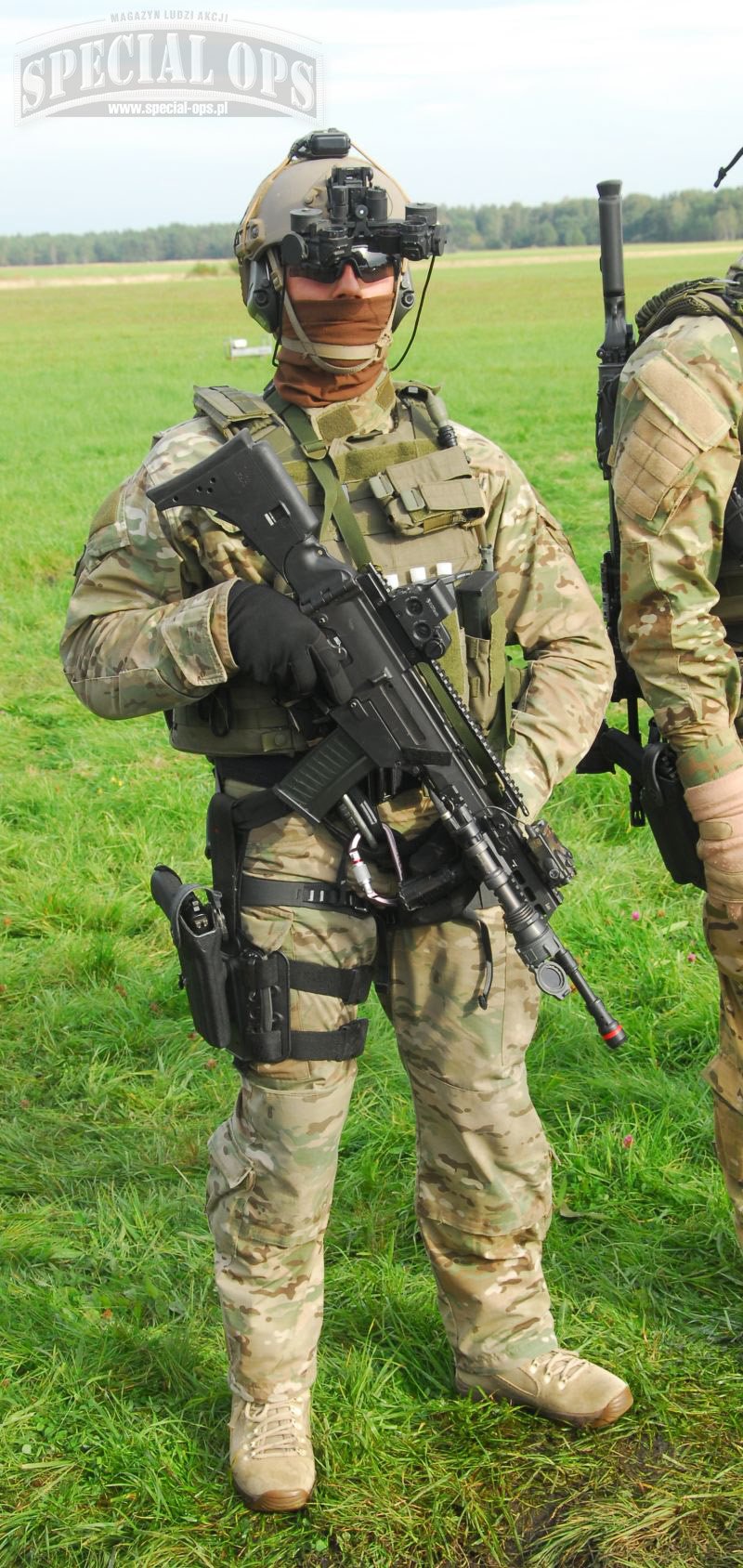 Pokaz wyposażenia i uzbrojenia komandosów JW FORMOZA podczas ćwiczeń Anakonda-12