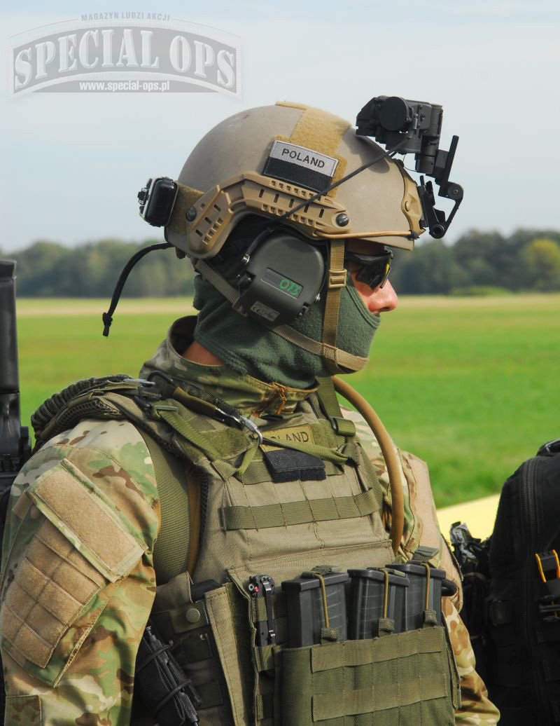 Pokaz wyposażenia i uzbrojenia komandosów JW FORMOZA podczas ćwiczeń Anakonda-12