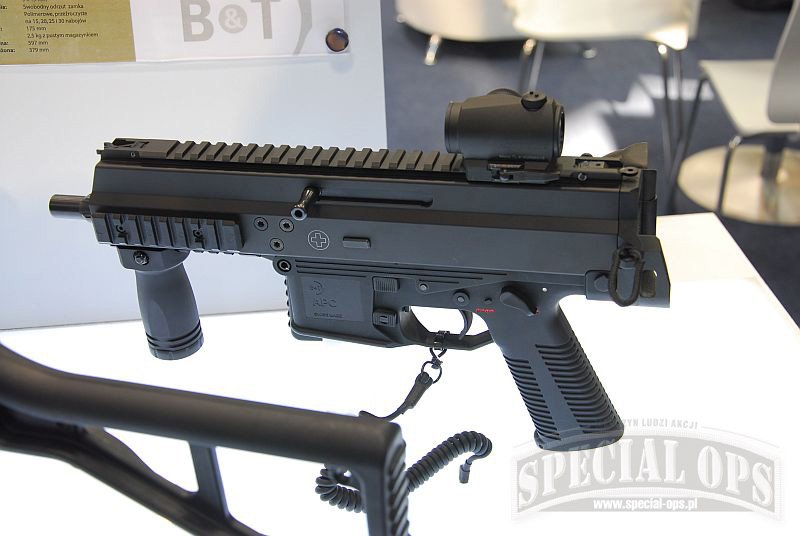 Pistolet maszynowy APC (Cenzin).