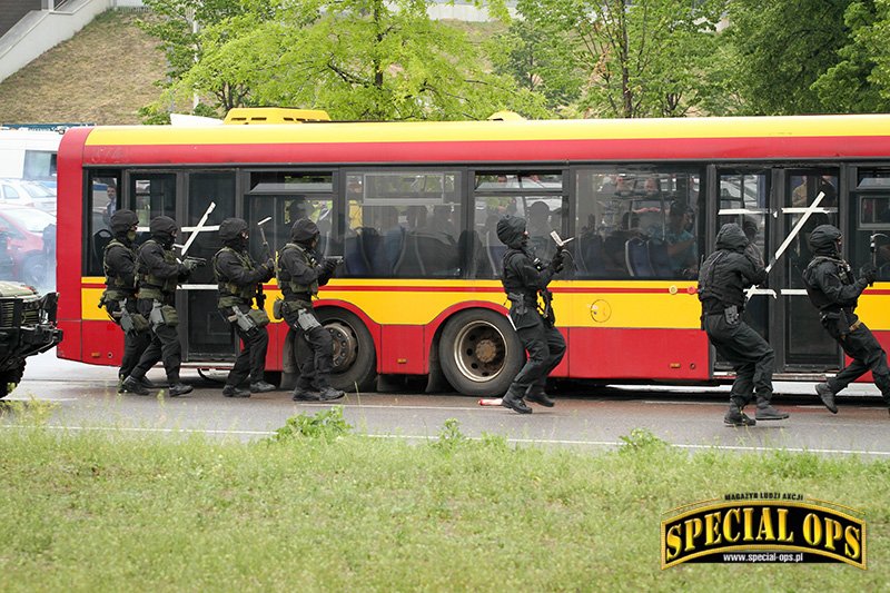 Bastion - ćwiczenia zgrywające służb na stadionie PGE Narodowy (31 maja 2016 r.).