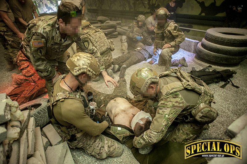 Szkolenie z Tactical Combat Casualty Care (TCCC) w Wojskowym Centrum Kształcenia Medycznego w Łodzi z amerykańskimi instruktorami z Dowództwa Operacji Specjalnych w Europie (SOCEUR).