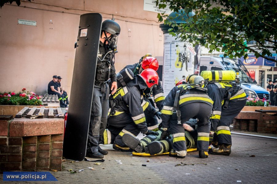 Pokaz dynamiczny współdziałania służb, w tym łódzkich antyterrorystów (SPAP Łódź) i funkcjonariuszy łódzkiego oddziału Straży Granicznej - Łódź, 13 września 2016 r.