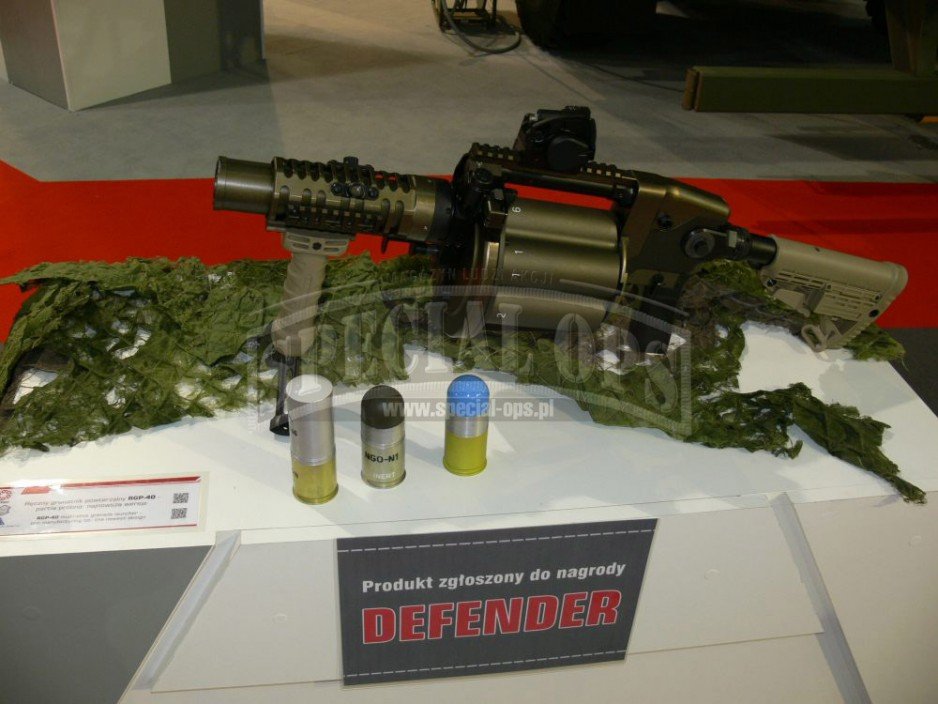 Granatnik rewolwerowy RGP-40 oferowany przez ZM Tarnów.