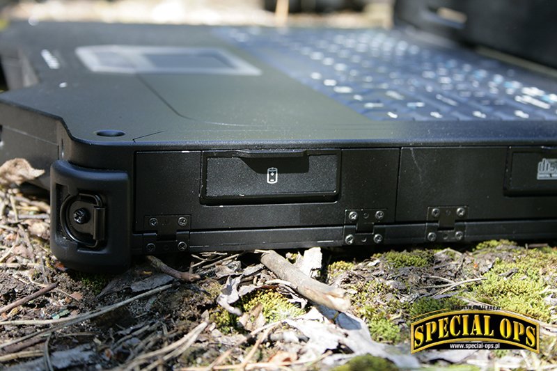 Laptop NoteStar NB1502.