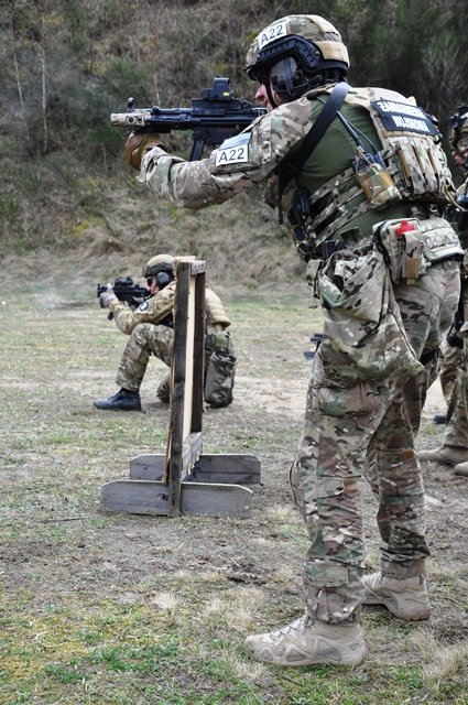 Przygotowania służb do Szczytu NATO - ćwiczenia zgrywające Oddziału Specjalnego Żandarmerii Wojskowej w Warszawie i Biura Ochrony Rządu (Operacja Północ 16).