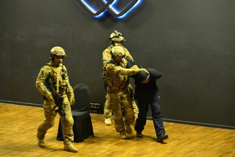 Ćwiczenia zgrywające w hotelu Sofitel Warsaw Victoria, 16 maja 2016 r. Uczestnicy: OSŻW w Warszawie, WR KSP, ABW, BOR).