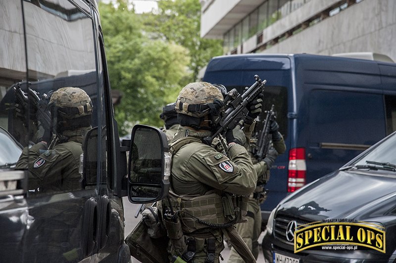 Ćwiczenia zgrywające w hotelu Sofitel Warsaw Victoria, 16 maja 2016 r. Uczestnicy: OSŻW w Warszawie, WR KSP, ABW, BOR).