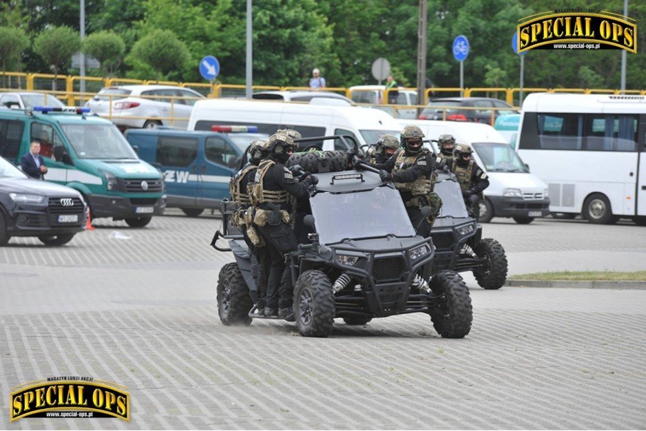 Ostróda, 1 czerwca 2017 r. - targi Pro Defense - pokaz OSŻW Warszawa.
