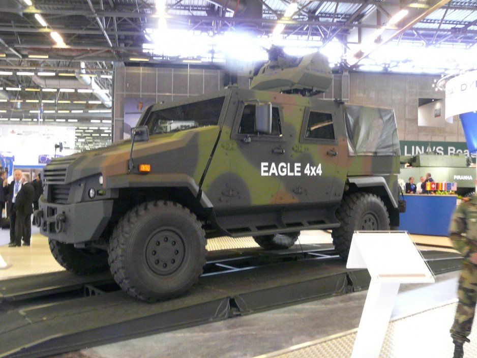 MOWAG Eagle ze zdalnie sterowanym stanowiskiem strzeleckim.