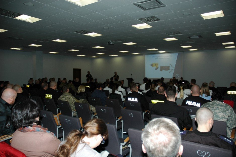 "Rola i znaczenie nowoczesnych technologii w służbach mundurowych" - seminarium w Wyższej Szkole Policji w Szczytnie.