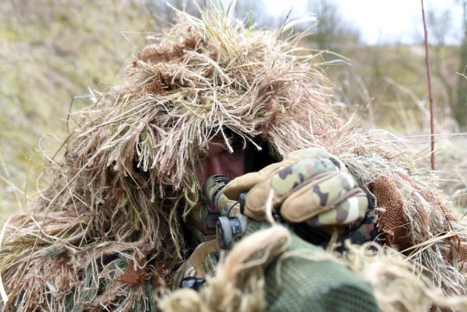 Szkolenie strzelców wyborowych 21. Brygady Strzelców Podhalańskich - strzelanie na nieznanym dystansie.