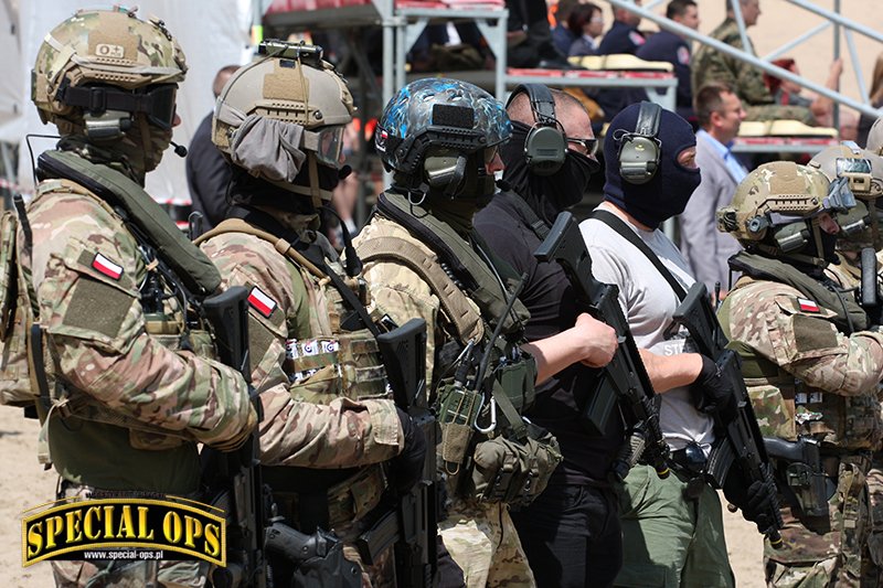 Targi Proobronne i Kongres Organizacji Proobronnych PRO DEFENSE - Ostróda, 2-5 czerwca 2016 r.