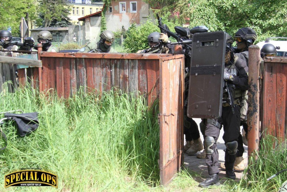 IV Zawody i Warsztaty Ratownictwa Taktycznego Grup Interwencyjnych Służby Więziennej Tactical Prison Rescue - 23-26.05.2017 - Wołów/Brzeg Dolny. - stacja: KOSZARY.