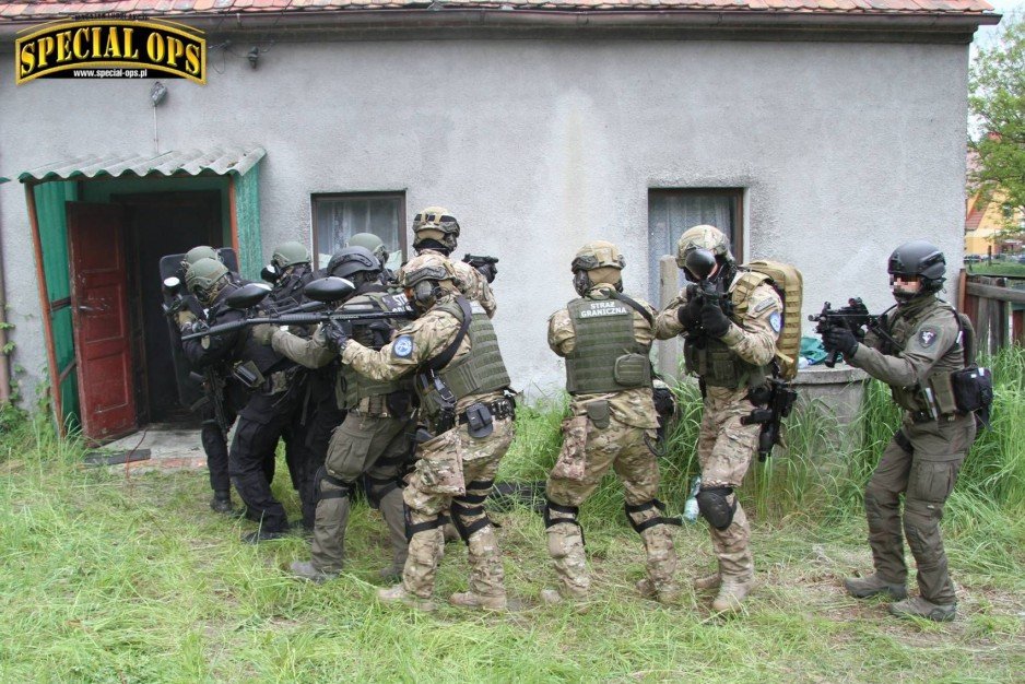 IV Zawody i Warsztaty Ratownictwa Taktycznego Grup Interwencyjnych Służby Więziennej Tactical Prison Rescue - 23-26.05.2017 - Wołów/Brzeg Dolny. - stacja: KOSZARY.