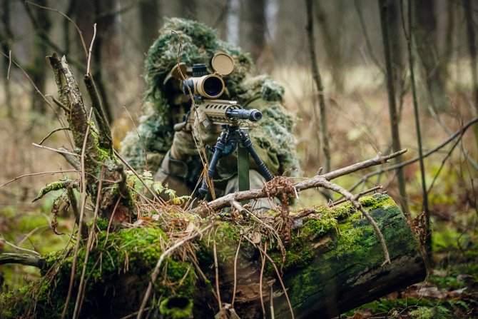 Strzelec w kamuflażu
Fot. Źr&oacute;dło: DO RSZ, Fot. st. szer. Dawid Sofiński