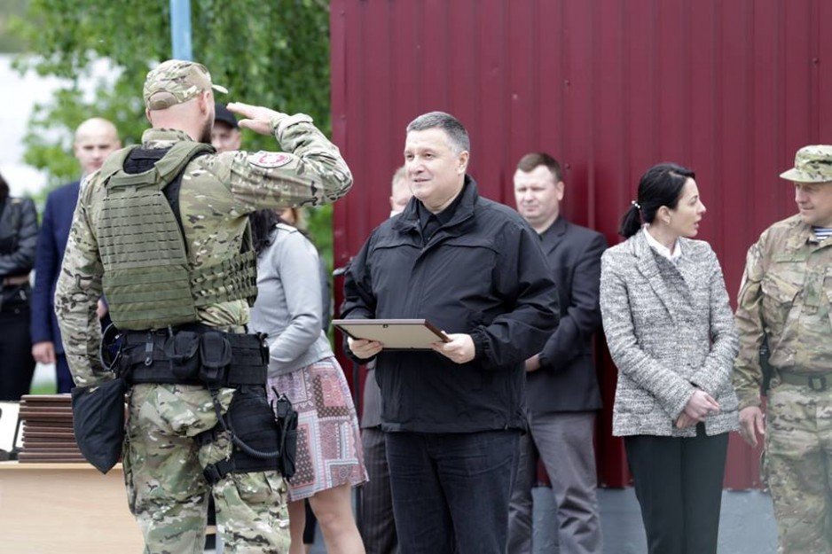 funkcjonariusz kord i prezydent ukrainy