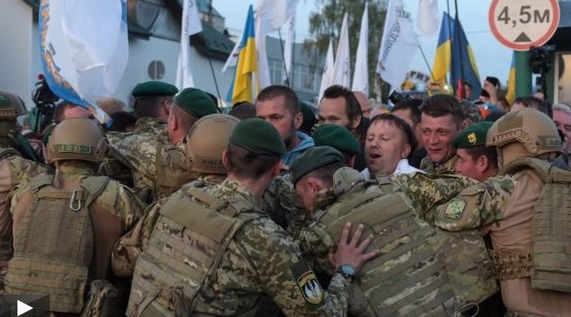 przepychanki z ukrainskimi funkconariuszami