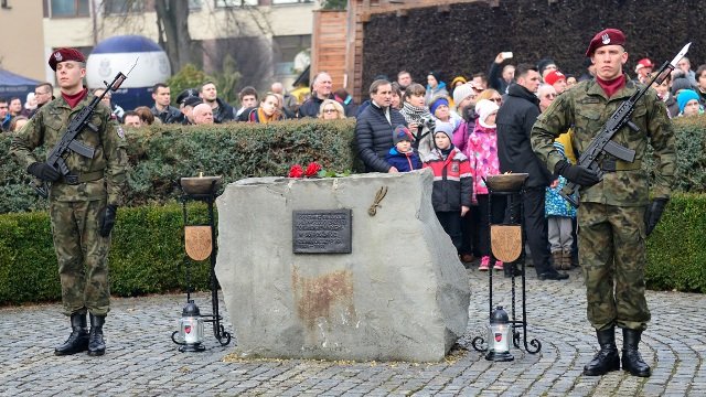 Obchody 75. rocznicy pierwszego zrzutu Cichociemnych do okupowanej Polski