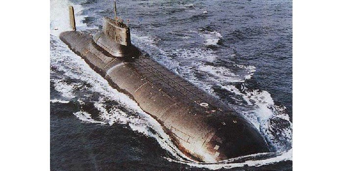 Radziecki rakietowy okręt podwodny klasy Akuła, w kodzie NATO znany jako Typhoon, pierwowz&oacute;r fikcyjnego "Czerwonego Października" Fot. Bellona Foundation