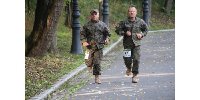 Żołnierze podczas biegu
Fot. Źr&oacute;dło: DORSZ (Fot.: szer. Patrycja Szewczyk)