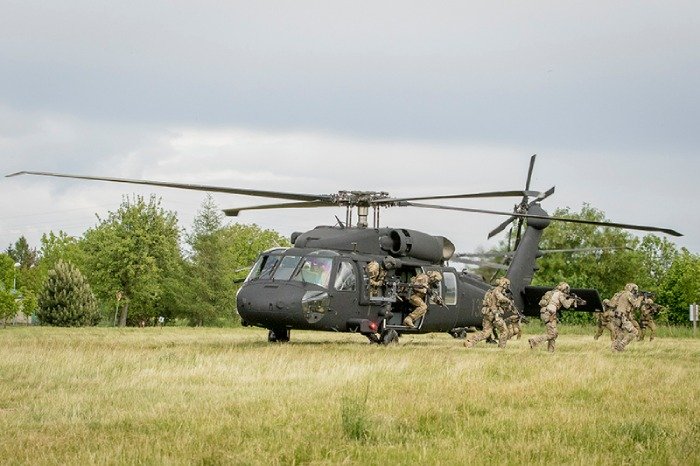 2 fot5 black hawk