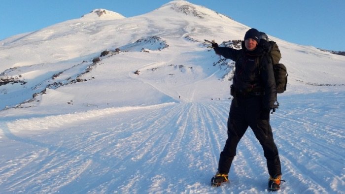 żandarm pod szczytem góry Elbrus