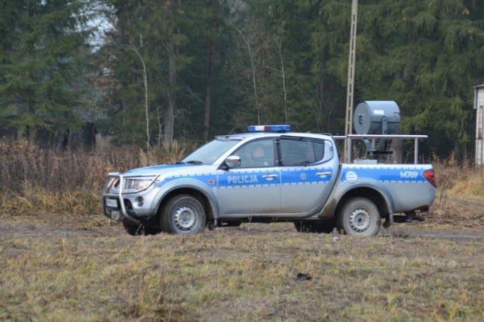 terenowy samochód policji