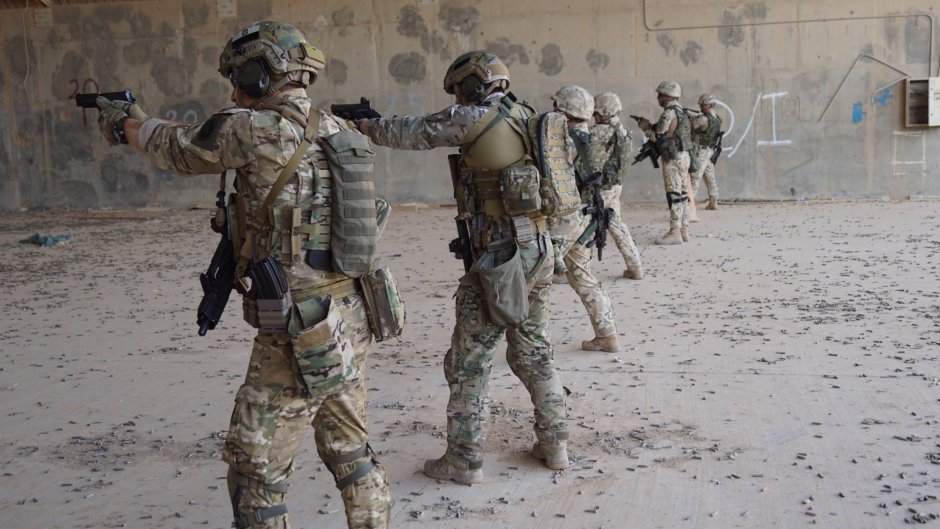 Żołnierze PKW Irak w czasie szkolenia strzeleckiego. Fot.&nbsp;DO RSZ