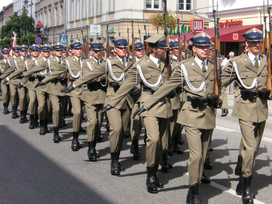 Żołnierze kompanii reprezentacyjnej Wojska Polskiego. Fot. Wikipedia