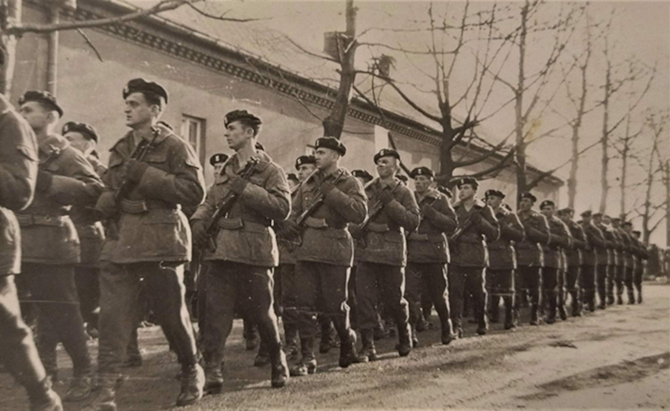 Przemarsz żołnierzy