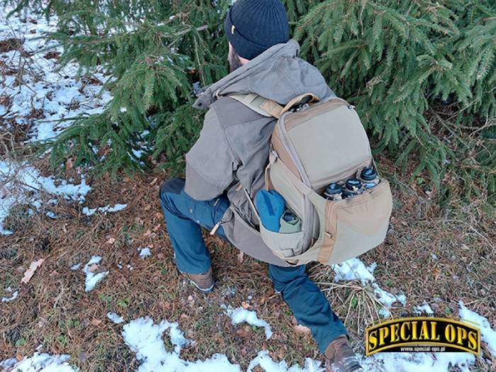 Spakowany plecak przygotowany do podróży