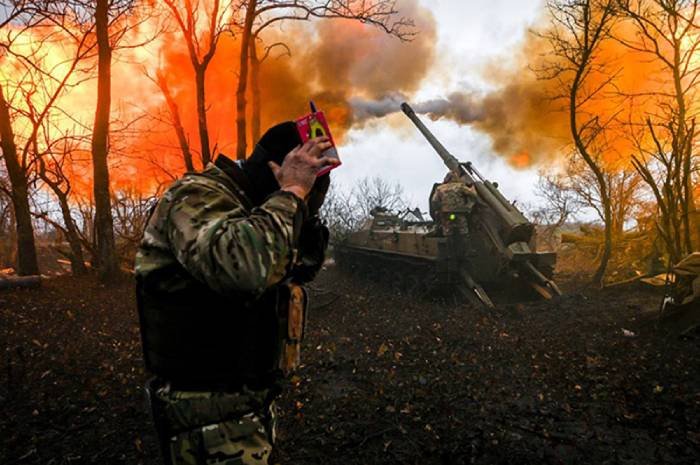 Artyleria ostrzeliwująca wrogie pozycje. Fot.&nbsp;Sztab Generalny Armii Ukrainy
