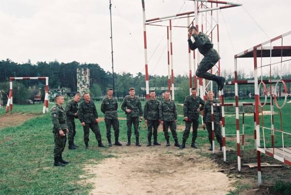 Trening na ośrodku przygotowania spadochronowego