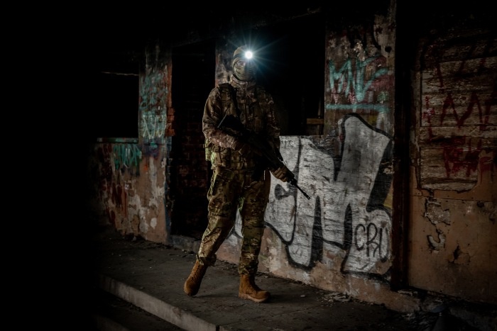 olight perun 2 mini cool white