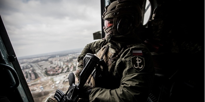 Operator Jednostki Wojskowej Komandos&oacute;w. Foto. Daniel Dmitriew / Cisi i Skuteczni