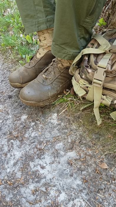Bates Tactical Sport 2 w lesie