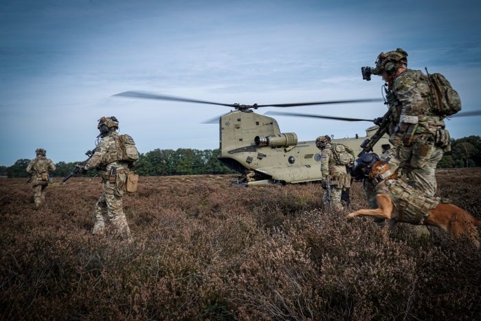korps commandotroepen holandia 12