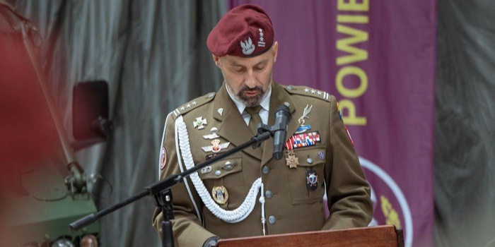 Pułkownik&nbsp;Piotr Bieniek. Foto. 6BPD