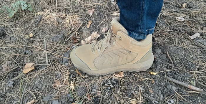 Bates Rush Shield Mid DRYGuard E01045 i E01044 - buty taktyczne do miasta. Fot. Janusz S.