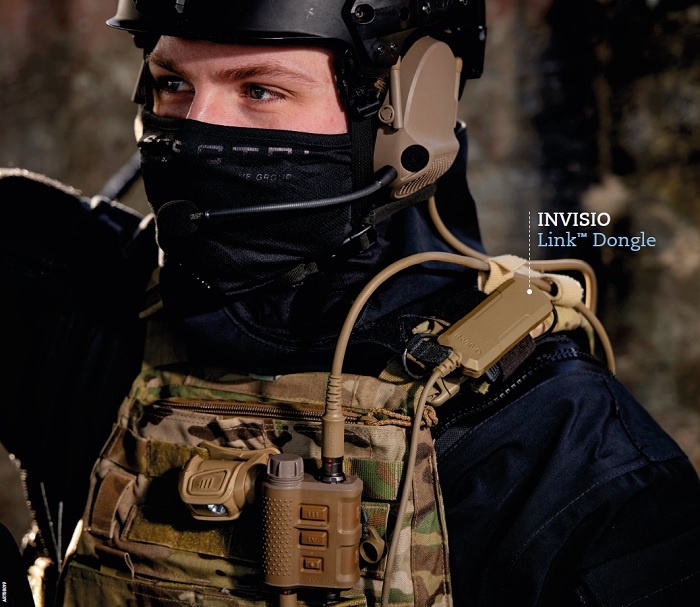 System interkomowy INVISIO Link™ na żołnierzu